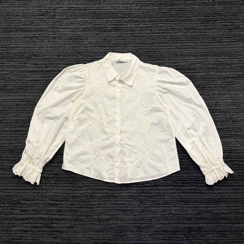 Zara Size S White Puff Sleeve Embroidered Scallop Cotton Poplin Button Up Top